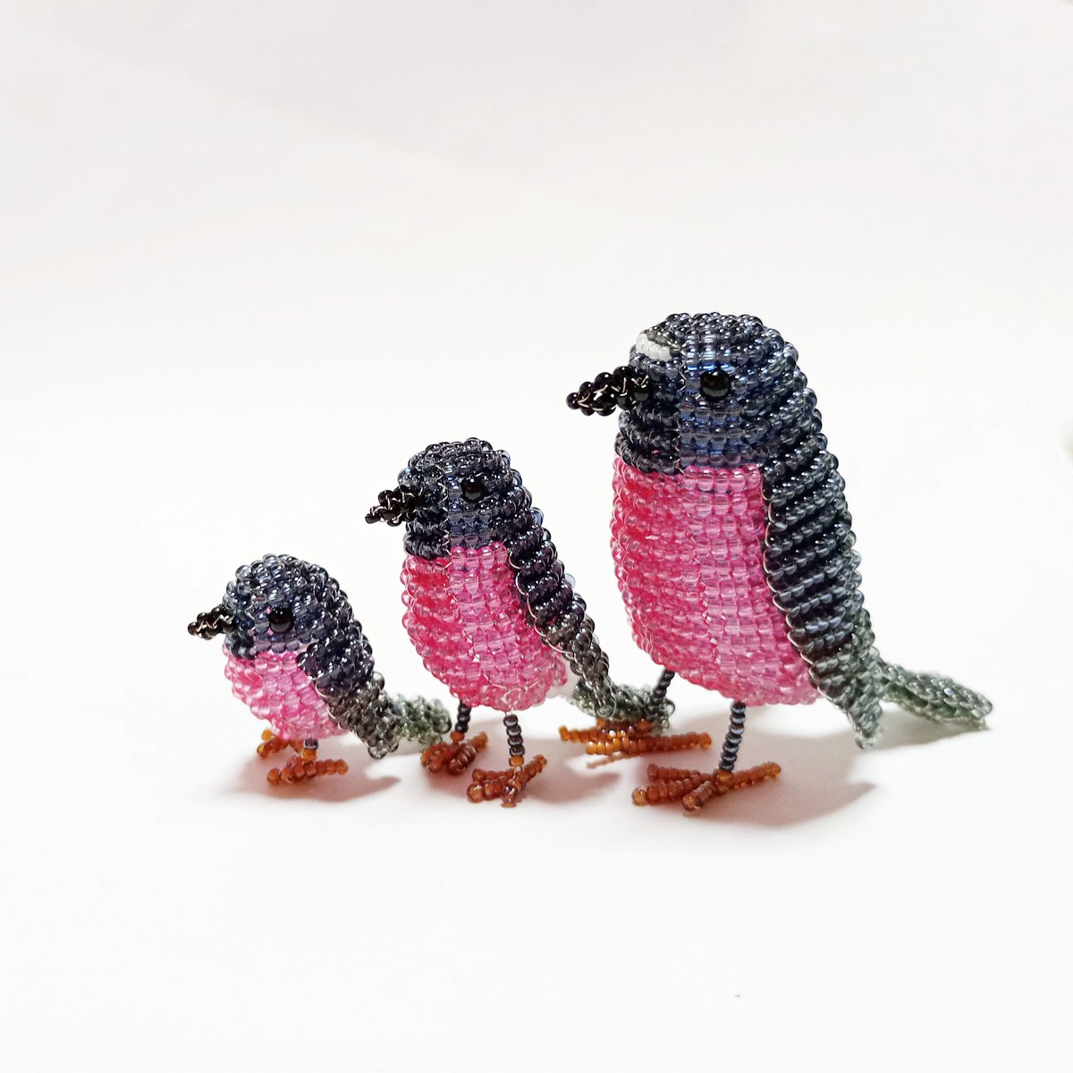 beaded_bird's tweet image. #セグロサンショクヒタキ #小鳥 #鳥 #pinkrobin #シードビーズ #ハンドメイド #minne