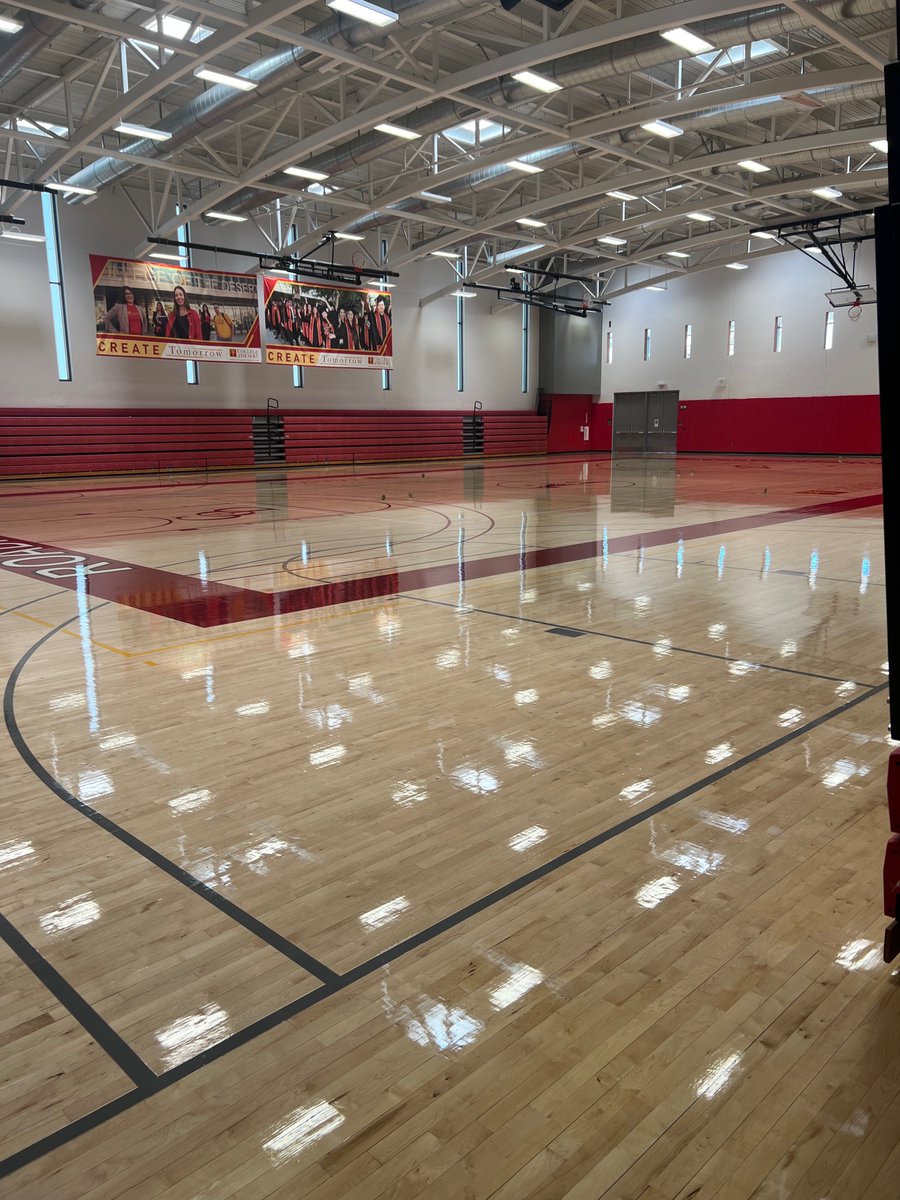 COD_Athletics's tweet photo. 🏐🏀 Our gym floor just got resurfaced and it’s looking 🔥 just in time for fall sports!
Volleyball leads us off, then it’s on to Women’s & Men’s Basketball.
Fresh court. Same COD grit. Let’s go Roadrunners! 🛤️
#CODStrong #RoadrunnerPride https://t.co/nQelbK9Q3l