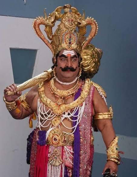 ncbn's tweet image. సుమారు 800 చలన చిత్రాలలో వైవిధ్యమైన పాత్రలను పోషించి సినీ అభిమానులను ఆరు దశాబ్దాల పాటు మెప్పించిన పరిపూర్ణ నటులు, తెలుగుదేశం పార్టీ మాజీ పార్లమెంట్ సభ్యులు కైకాల సత్యనారాయణగారి జయంతి సందర్భంగా ఆయన కళాసేవను, ప్రజాసేవను స్మరించుకుందాం.
