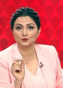 news_sprite's tweet image. ABP News के एक प्रोग्राम में एंकर चित्रा त्रिपाठी और कांग्रेस प्रवक्ता आलोक शर्मा के बीच बहुत तीखी बहस हो गई।
चित्रा त्रिपाठी: आलोक शर्मा जी बिल्कुल आराम से।
आलोक शर्मा: आप BJP का पक्ष प्रवक्ता से भी ज़्यादा बुरी तरह से रखती हैं।
चित्रा त्रिपाठी: आलोक शर्मा जी गीदड़ भभकी का डर…