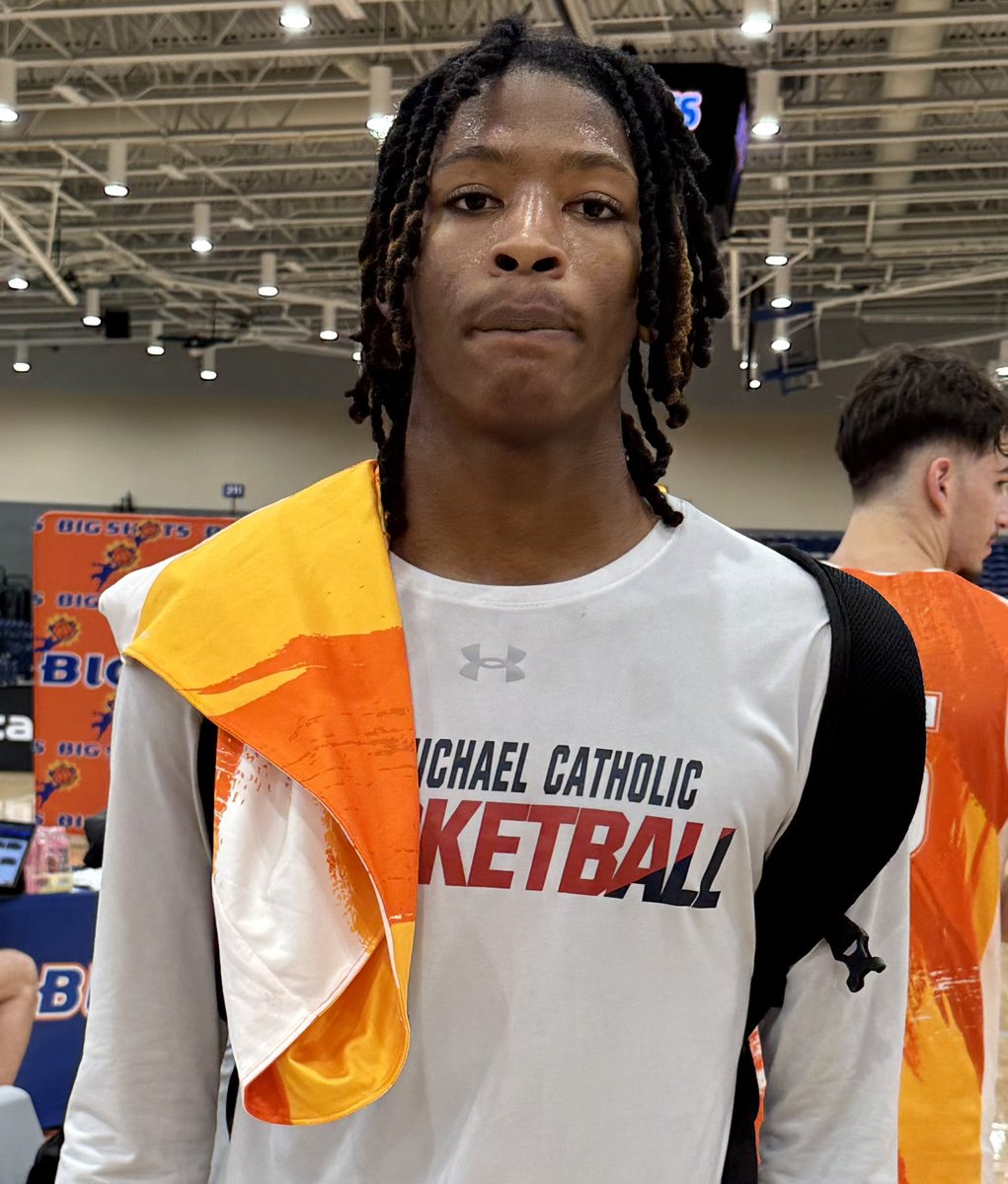 Amir Savage  4 2027 St Michael the Archangel)  beat the buzzer with a thunderous slam.  Explosive leaper whose dazzling, high flying finishes are highlight real worthy!  Excellent leaper also has some shifty footwork and quickness off the bounce.and is an exciting finisher.  Amir