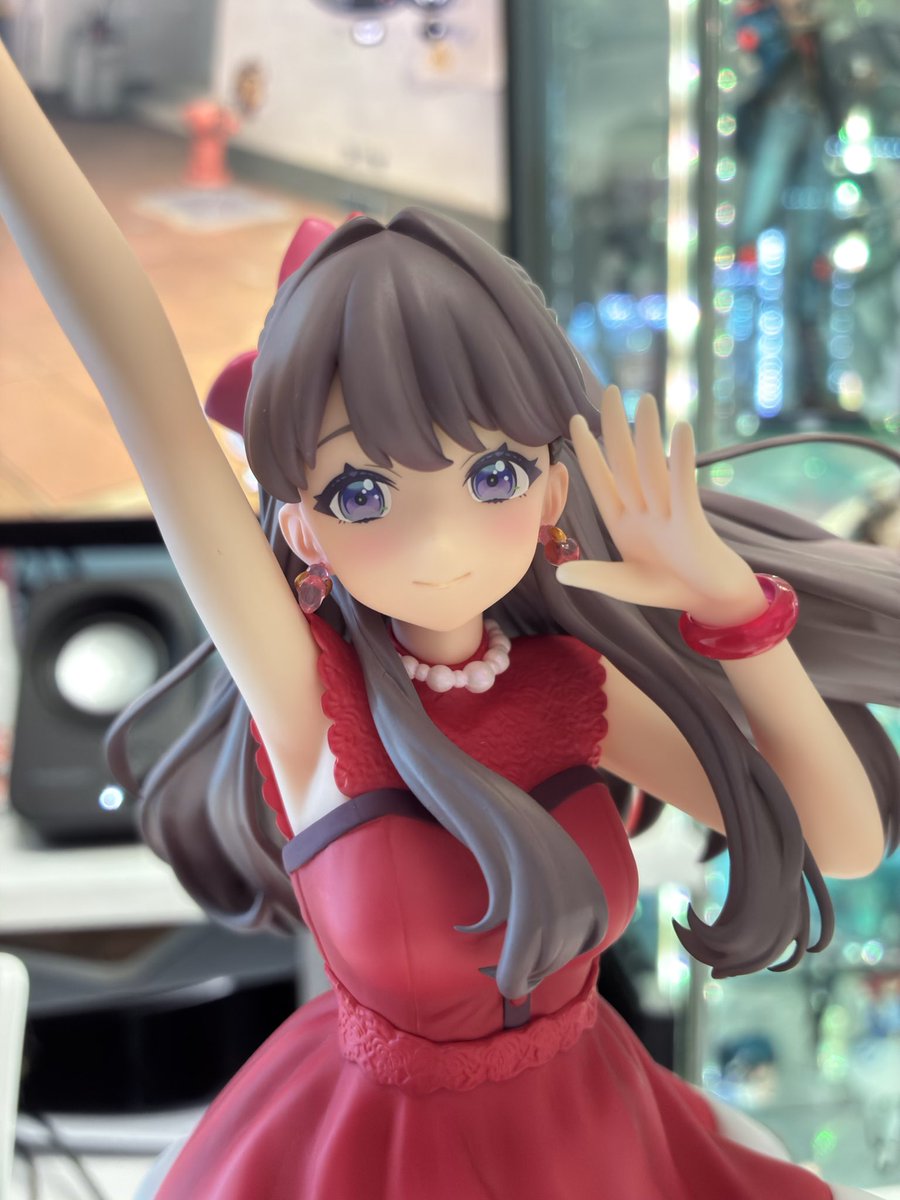 Irily_3137's tweet image. PLUM版 藤島慈フィギュア届きました✨
めぐちゃんのいいとこ全部乗せ！
スカートとか髪の動きの造形めっちゃいいです...
差し替えフェイスパーツも良き
箱にすんごいこだわり感じてニカっとスマイル😊

るりちゃん待ち遠しい〜！！
