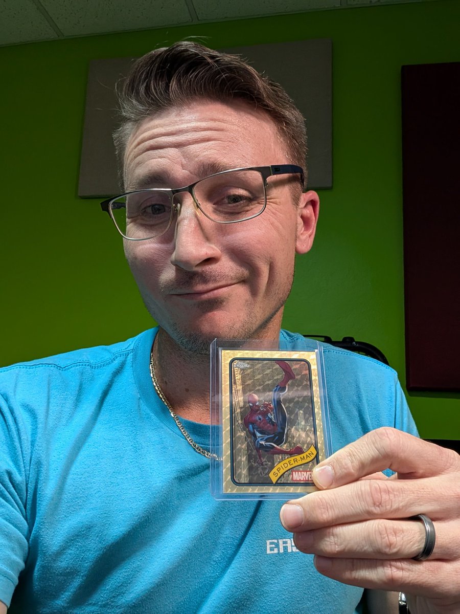 Bonafide Cards (@bonafidecards) on Twitter photo Was a goal to eventually pull the BIGGEST chase of a product one day. Last night a goal was โ
! What a moment, Spider-Man 1/1 Superfractor! On <a href="/fanaticslive/">Fanatics Live</a> on East West Sports Cards. <a href="/QuesoLoko/">๐ง QuesoLoko ๐ง</a> #hobby #topps #marvel #superhero #Spiderman #breakswithbonafide #keepitbonafide Was a goal to eventually pull the BIGGEST chase of a product one day. Last night a goal was โ
! What a moment, Spider-Man 1/1 Superfractor! On <a href="/fanaticslive/">Fanatics Live</a> on East West Sports Cards. <a href="/QuesoLoko/">๐ง QuesoLoko ๐ง</a> #hobby #topps #marvel #superhero #Spiderman #breakswithbonafide #keepitbonafide