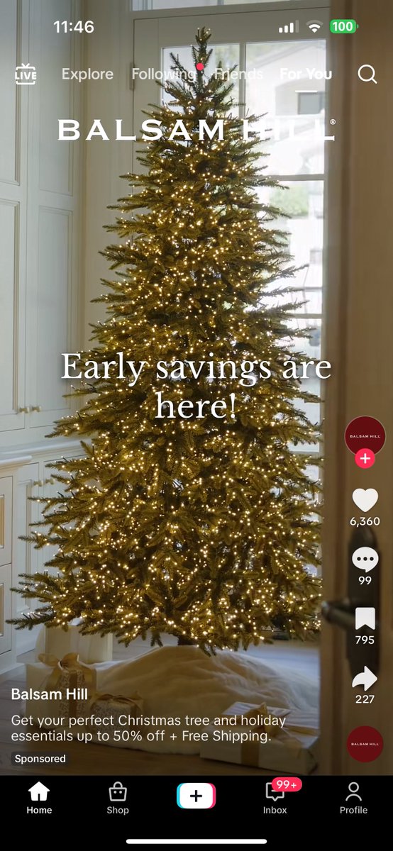xostacyftw's tweet image. no way i actually just got a christmas ad on tiktok