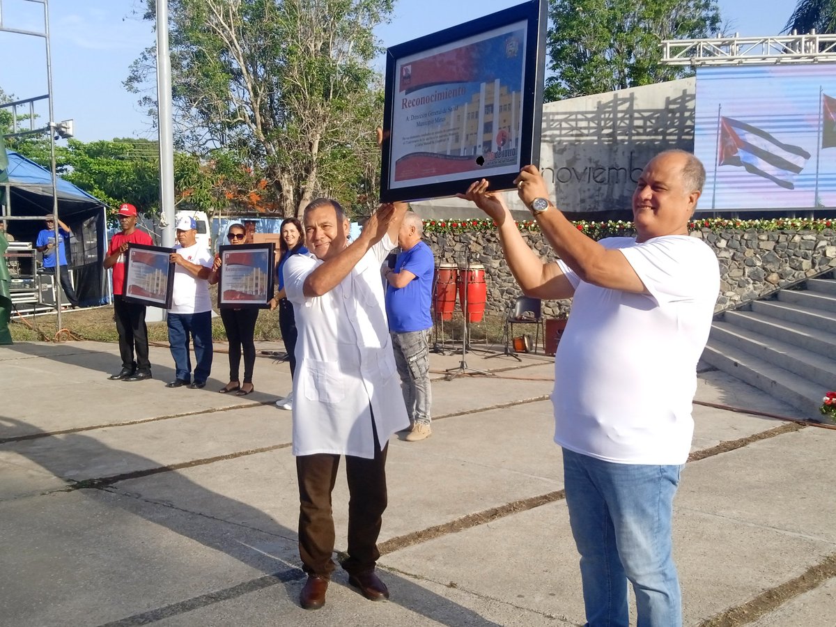 #MinasEn26 cuenta con un Hogar Materno. Se inauguró en la celebración del #26DeJulio en ese municipio de #Camagüey que mantiene en CERO la mortalidad infantil.
#LaLuchaNoHaCesado 
#PorCamagüeyTodo 
#CubaEsSalud
<a href="/dpscamaguey1/">Dirección General de Salud Camagüey</a> <a href="/MINSAPCuba/">Ministerio de Salud Pública de Cuba</a> <a href="/CarlosRMoranG/">Carlos Rafael Morán Giraldo</a> <a href="/vasquez_yuneisy/">Yuneisy Ramos Vázquez</a>