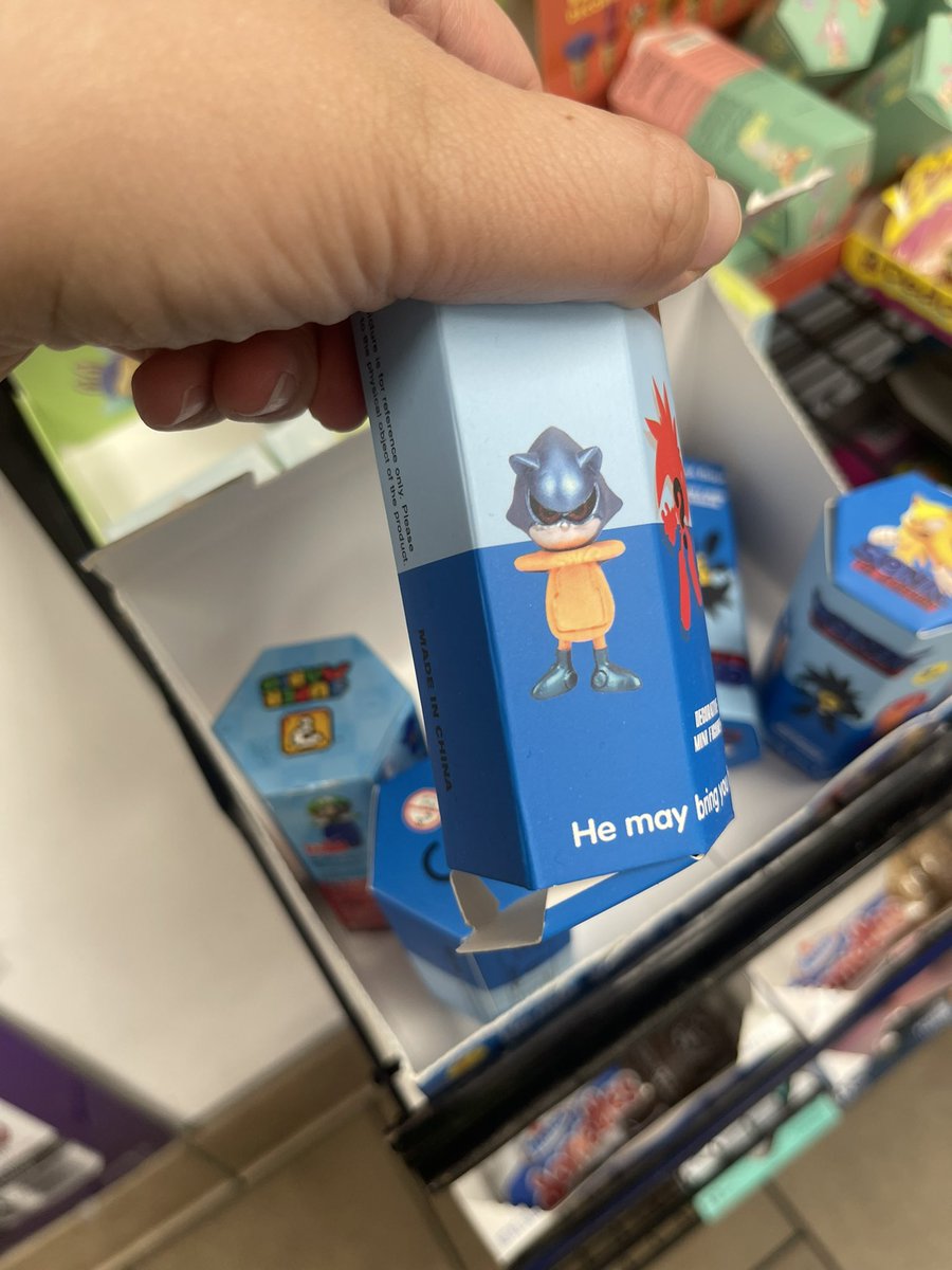 runeechan's tweet image. This gas station had a bunch of knock off stuff. Including these Sonny Angel Sonic things?