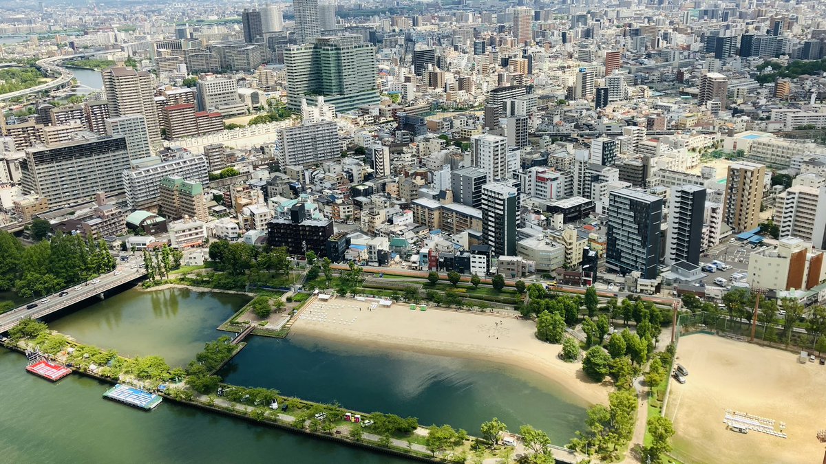 nayamerukabu's tweet image. 天神祭花火の準備が着々と進められておりました👀
街のど真ん中でこの近い距離から打ち上がるのは、天神祭花火ならではですよね☺️
打上げ時刻はだいたい19:30頃ですかね。
夕方頃からはとんでもない人混みになって、
電話も混戦してつながりにくくなるのでみなさんご注意を。…