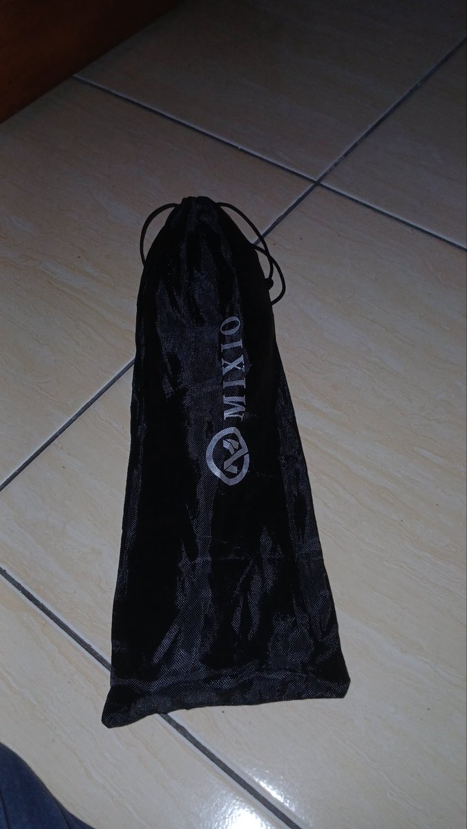 Itsmedamar_'s tweet photo. Wts tripod mixio 
Wtb tripod https://t.co/89DudtkJcv