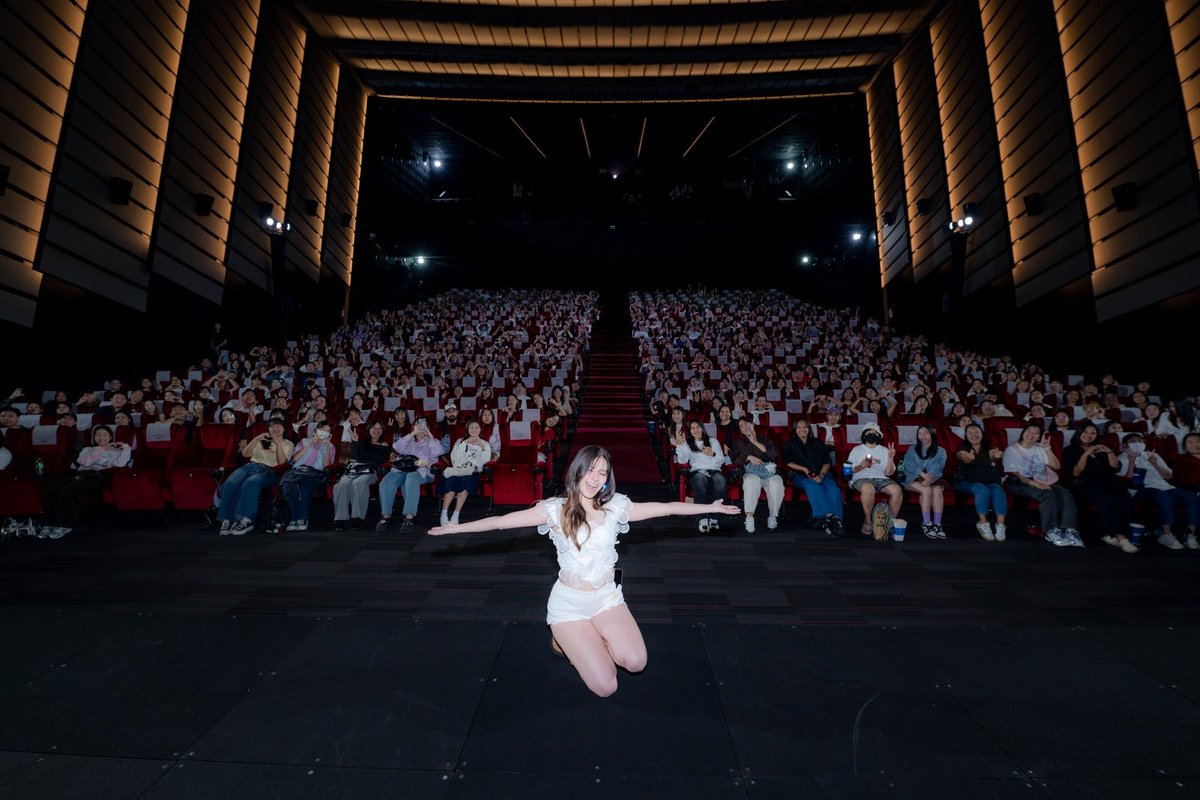 todayentth's tweet image. ความสุขเต็มโรงหนังจาก “You Better Love V The Movie” ภาพยนตร์คอนเสิร์ตแรกของ “วี-วิโอเลต วอเทียร์” ที่ เอส เอฟ เวิลด์ ซีเนม่า
อ่านต่อ : facebook.com/share/p/16dxhj…
#SFMusicInCinema
#VioletteWautier
#SFcinema