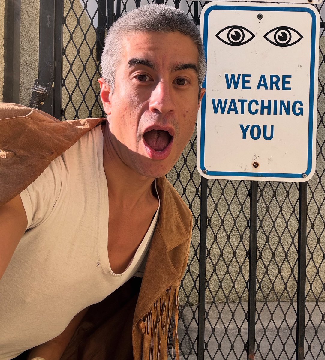 Brango_Lim's tweet image. me scrolling in the deep corners of social media for fun things to posts here