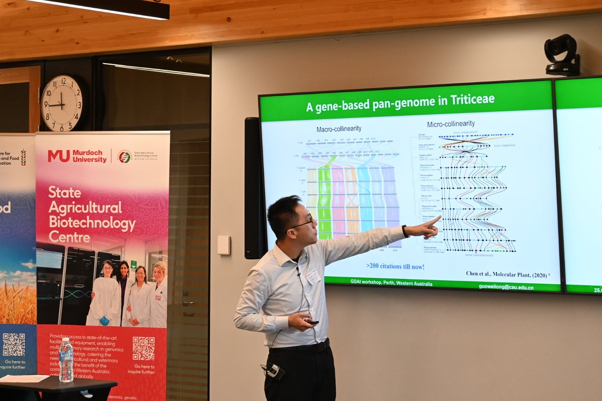 MU_CCFI_Biotech's tweet image. We're on to the final session of the Genome Data Analysis and Integration Workshop, which will focus on Developing and Utilising Novel Bioinformatics Approaches.
First up is Prof Weilong Guo from the Crop Genomics and Bioinformatics Department at China Agricultural University,…