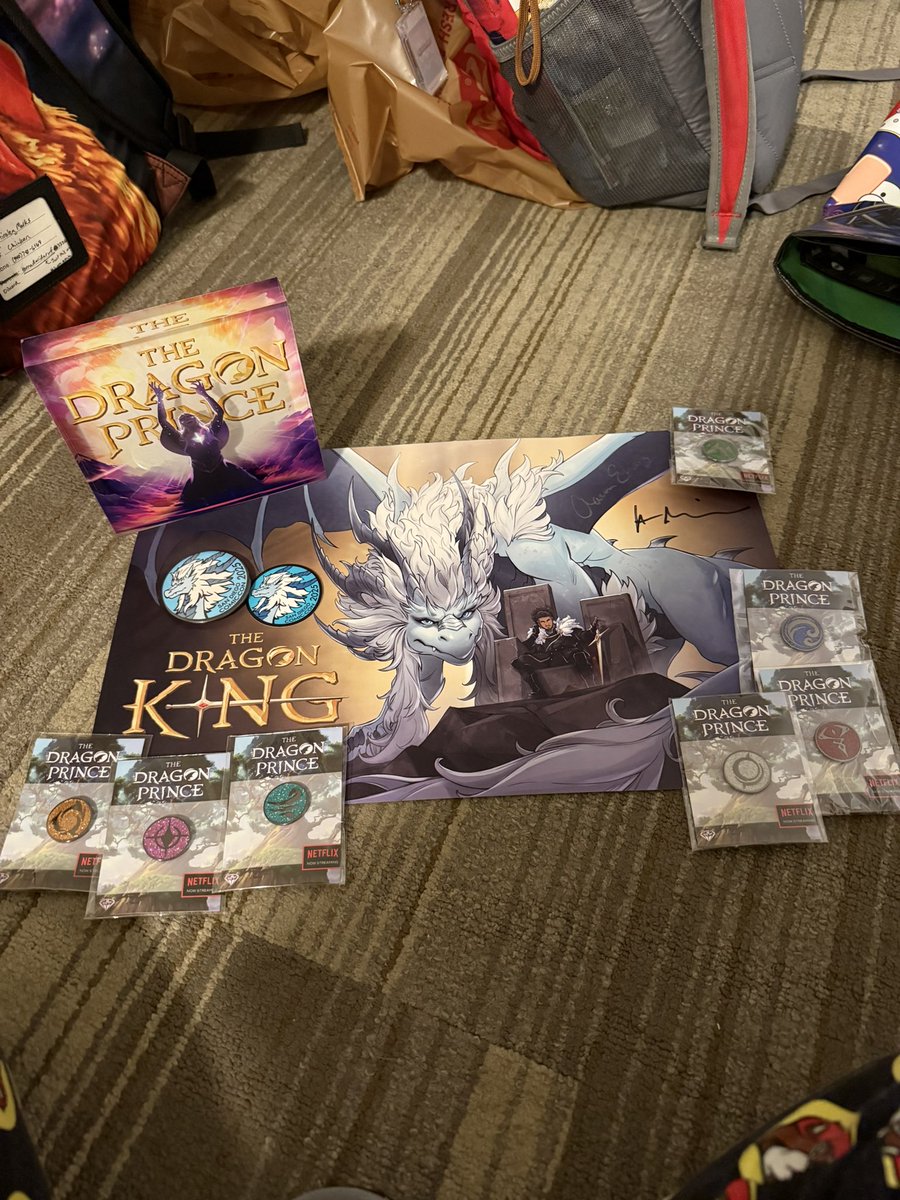 ChickenTDP's tweet image. Waaaa yessss my TDP shrine is being fed today! Not including my signed poster I bring every year and a new t-shirt from shark robot.
#TheDragonKing #TheDragonPrince #collection #SDCC