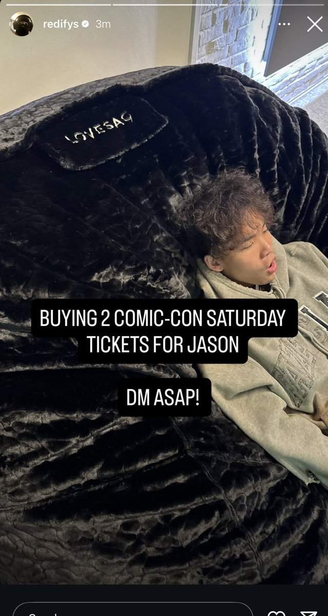Vin__03's tweet image. I thought comic con was strict on resaling tickets and you need the purchasing id for them? Did adapt find a work around?