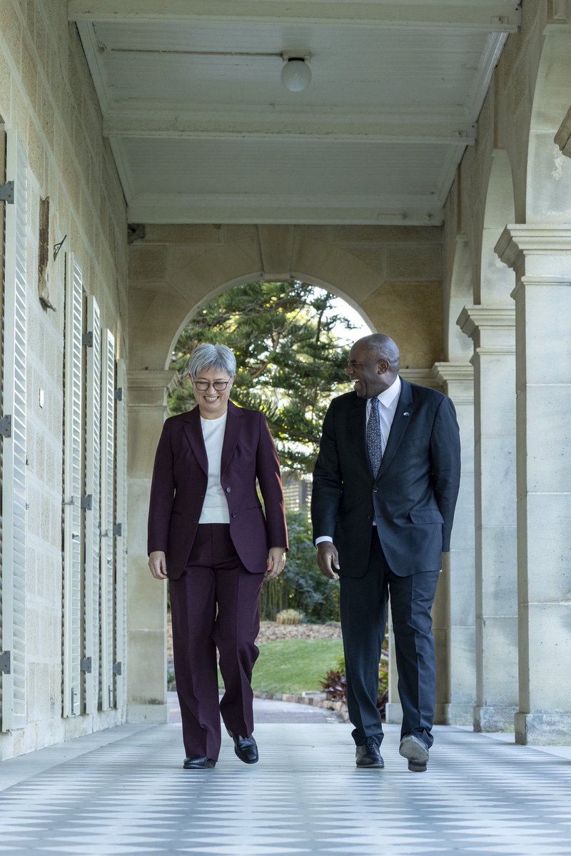 commie_aussie's tweet image. The sociopath and the simpleton enjoy a stroll in the clement Sydney weather, laughing over their attempt to fool the world into believing they care about the Gaza Holocaust.
