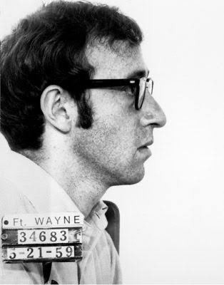 Ferranmx's tweet image. Esta es la filmografía de Woody Allen. Desde 1982 y hasta 2017 escribió y dirigió una película al año. Es una locura. Pero lo inimaginable es que la gran mayoría de esas películas van de muy buenas a buenísimas. Con alguna que otra obra maestra por el camino
¿Uno de los grandes?