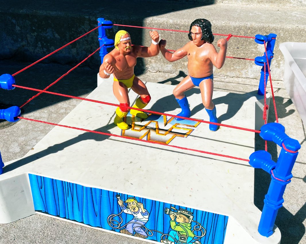 ACEBLVZER's tweet image. RIP @HulkHogan  😇

Thank you for the memories and sparking my love for pro wrestling from the start! 💪🏽

Remembering the classic matches of Hogan vs. Andre the Giant. #RIPHulkHogan @wwe