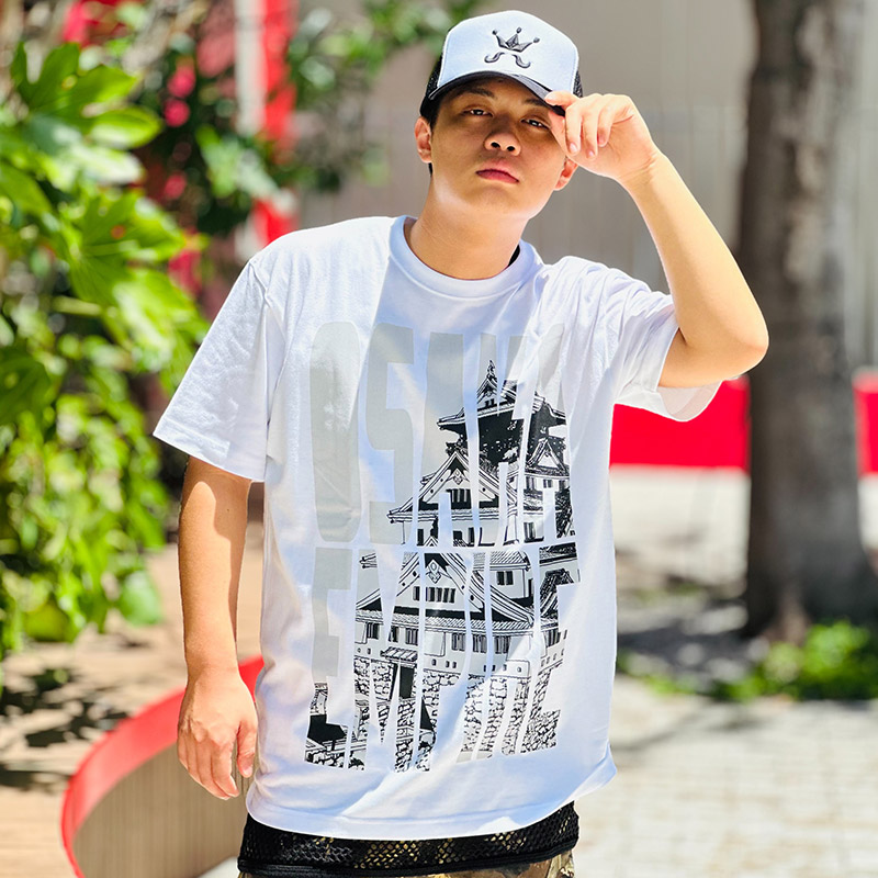 DISSIDENT_OSAKA's tweet image. 【7月25日(金)発売】

KINGSIZE（キングサイズ）“OSAKA EMPIRE TEE”

dissident1.com/product-list?k…

COLOR : Black / White
SIZE : M / L / XL / XXL / XXXL
PRICE : 5,500円(税込)

キングサイズの人気のデザインが復刻!大阪を代表するグラフィックをサンプリングしたTシャツ。