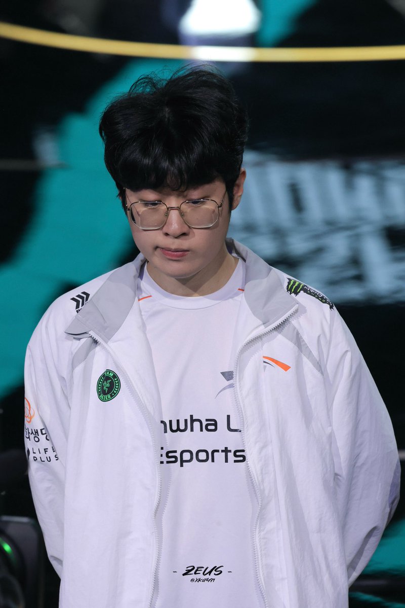 XKay71's tweet image. 250717 EWC QuarterFinal
앞으로 좋은 일만 가득하길 바래요🫳
#Zeus #제우스 #최우제