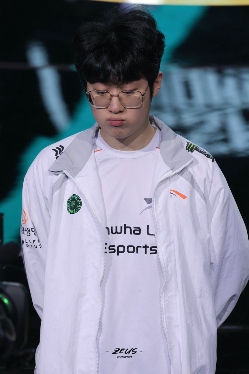 XKay71's tweet image. 250717 EWC QuarterFinal
앞으로 좋은 일만 가득하길 바래요🫳
#Zeus #제우스 #최우제