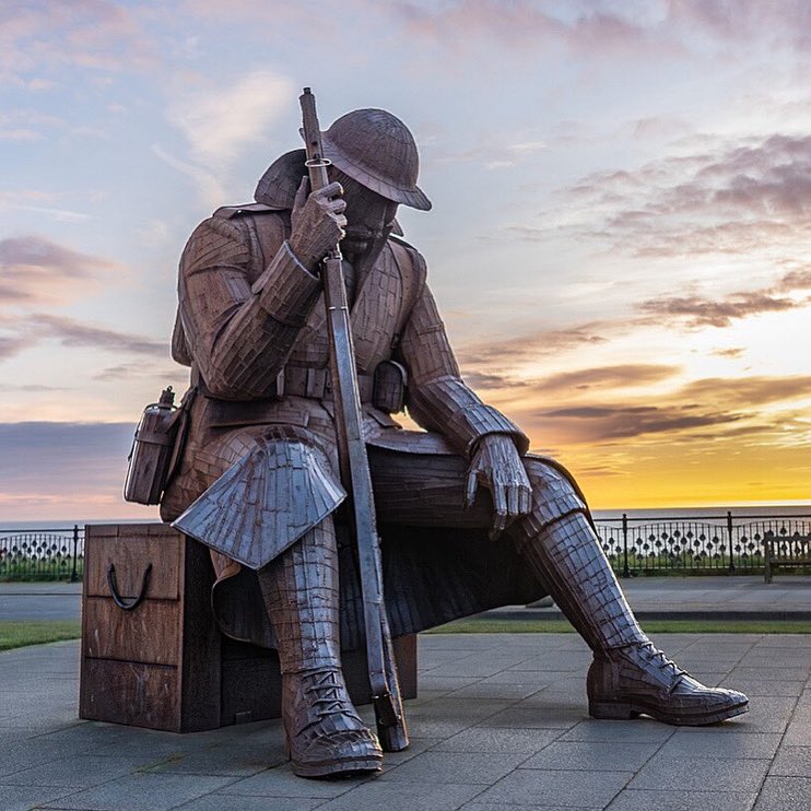MinistryTartan's tweet image. 🇬🇧Today 2009 when ‘The last Tommy’
Harry Patch died,there were no longer any surviving British soldiers who had fought in the trenches of WW1!
🖤RIP all brave souls
🇬🇧Remember & celebrate our UK Brave with us: theministryoftartan.co.uk
🧵”History & bravery woven into everything!”