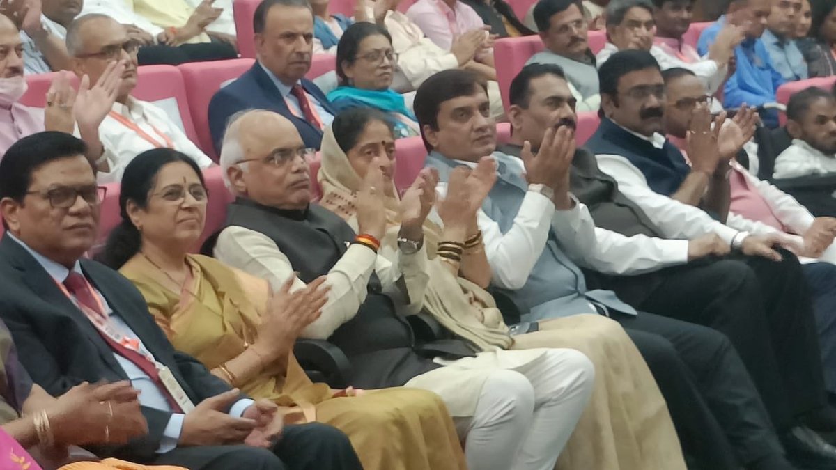 Vinay Sahasrabuddhe (@vinay1011) on Twitter photo राजधानी दिल्लीतील <a href="/JNU_official_50/">Jawaharlal Nehru University (JNU)</a> जे एन यू सारख्या प्रतिष्ठित विद्यापीठात छत्रपती शिवाजी महाराज सामरिक संशोधन केंद्र आणि कुसुमाग्रज मराठी भाषा आणि संस्कृती अध्यासन सुरू होणे ही एक ऐतिहासिक घटना !
मुख्यमंत्री देवेंद्र फडणवीस <a href="/Dev_Fadnavis/">Devendra Fadnavis</a> यांच्या मुख्य उपस्थितीत झालेल्या या राजधानी दिल्लीतील <a href="/JNU_official_50/">Jawaharlal Nehru University (JNU)</a> जे एन यू सारख्या प्रतिष्ठित विद्यापीठात छत्रपती शिवाजी महाराज सामरिक संशोधन केंद्र आणि कुसुमाग्रज मराठी भाषा आणि संस्कृती अध्यासन सुरू होणे ही एक ऐतिहासिक घटना !
मुख्यमंत्री देवेंद्र फडणवीस <a href="/Dev_Fadnavis/">Devendra Fadnavis</a> यांच्या मुख्य उपस्थितीत झालेल्या या