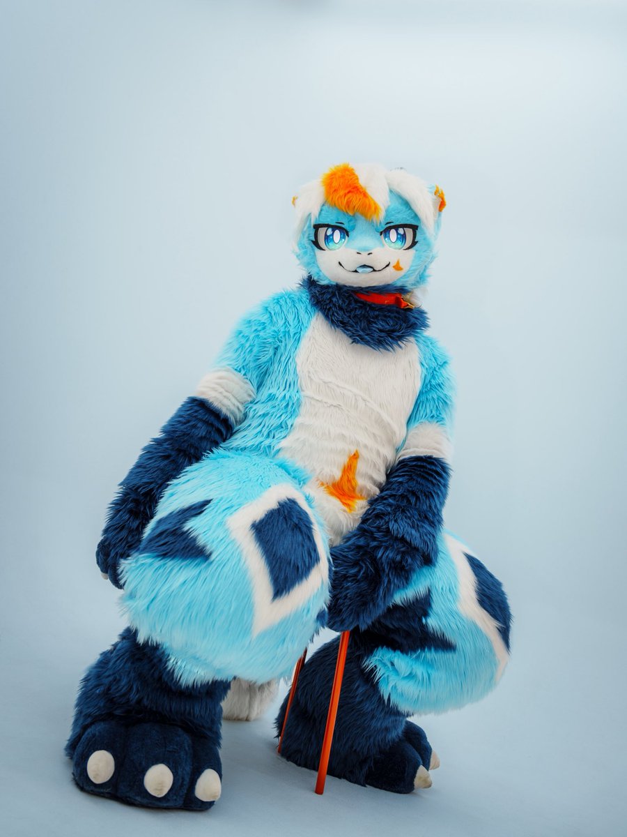 🩵🧡💙
나랑 재밌는거 한 번 할래?🩵🩵
💙🧡🩵

📷: <a href="/hututi07/">千(sen)</a> 

#FursuitFriday 
#Fursuit