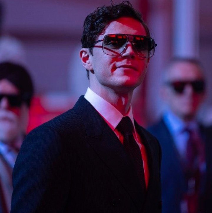petersevt's tweet image. Like or reply to a mention in an edit