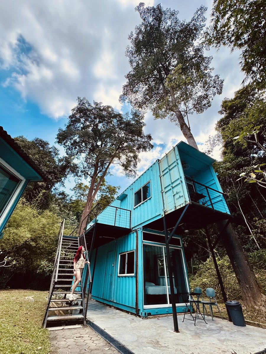 Avie_Bunny's tweet image. Feeling blue... but the aesthetic kind of blue. 🩵💙

#avtravelogue #neverstopexploring