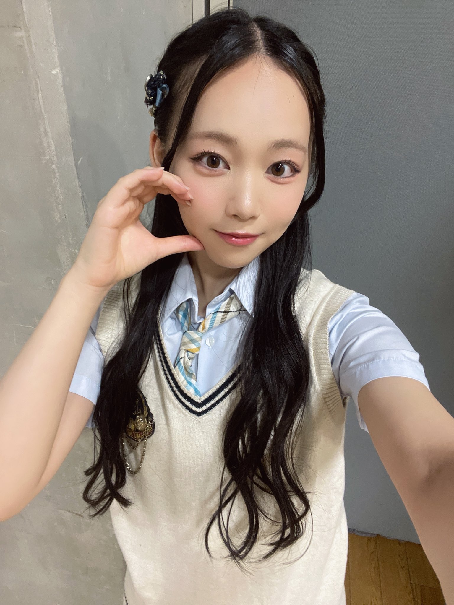 NMB48 村井悠莉　チェキ F6zWQvu0_200x200.jpg