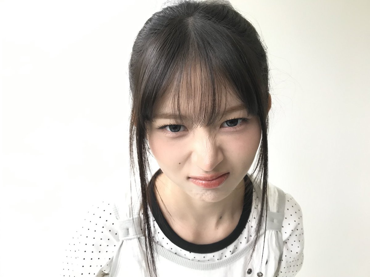 xiaogou126366's tweet photo. @romu_lens @dltlrud1 #REIミューズ就任おめでとう🩷
REIちゃんの存在そのものが癒しで、洗練された雰囲気がROMUのブランドにぴったり！🌿
どの瞬間も絵になるREIちゃんのビジュ、まさに“ベストショット”の連続📸
これからもずっと応援しています！ミューズとしての新たな魅力も楽しみです💞 https://t.co/7KjP2bCz4W