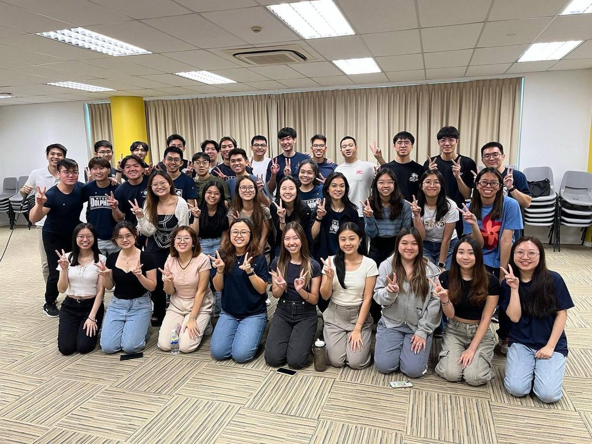 NTUsg's tweet image. She endured debilitating daily headaches at age 12, caused by a severe nasal polyp. The pain made school – and life – nearly unbearable.
That early struggle inspired #NTUsgClassof2025’s Leong Carmen from the #NTUsg School of Chemistry, Chemical Engineering and Biotechnology…