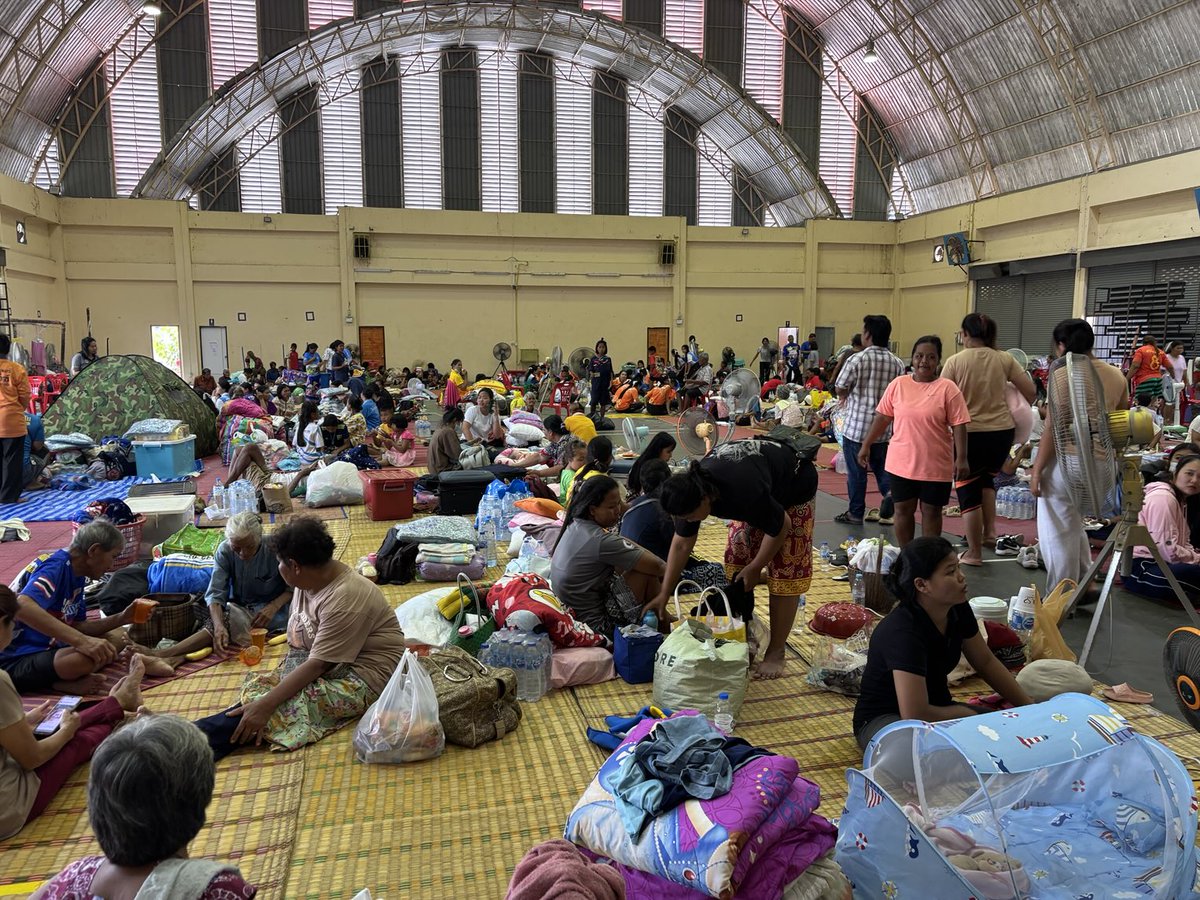 pakhead's tweet image. One of several evacuation centres set up by Thai authorities - in Surin. Older people say yesterday’s rocket attack was the worst they’ve experienced.