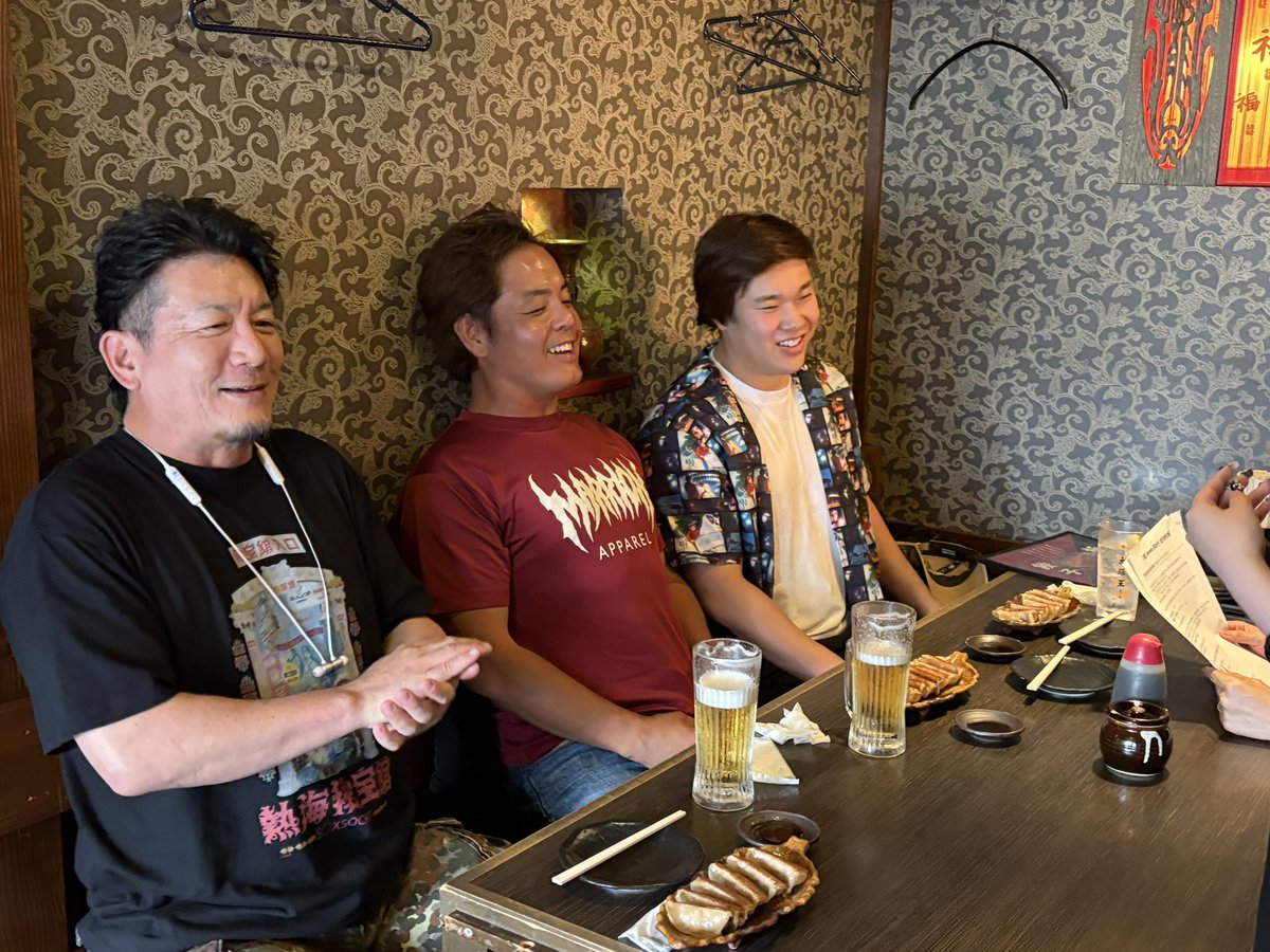 【#大阪王 のコーナー🥟】

前回に引き続き
初めての大阪王お届けしました✨️

大阪王のお料理は餃子だけじゃなくて他の料理も抜群に美味しいんです‼️🤤

枚方兄さん、スミヒデアキさん、晴斗希さん
ありがとうございました！🤼
またみなさんでいらしてくださいね🥰

#FM大阪 #なんめが