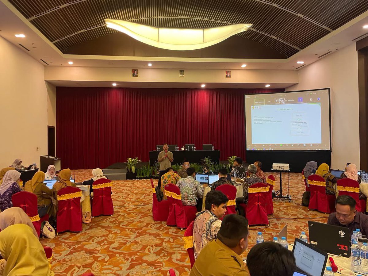 #SobatTernak, Kementan Perkuat iSIKHNAS Jadi Andalan Sistem Data Kesehatan Hewan Nasional 

Baca selengkapnya melalui tautan dibawah ini :  

facebook.com/share/p/16tW3P…

#ditjenpkh