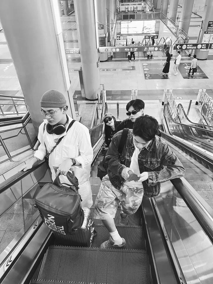 ltngocanh_'s tweet photo. thiệc ra đây là chồng mình á
#NegavxATSHConcertLasVegasD7D8
#NegavRehearsalD7D8 https://t.co/ZnmumhHtmn