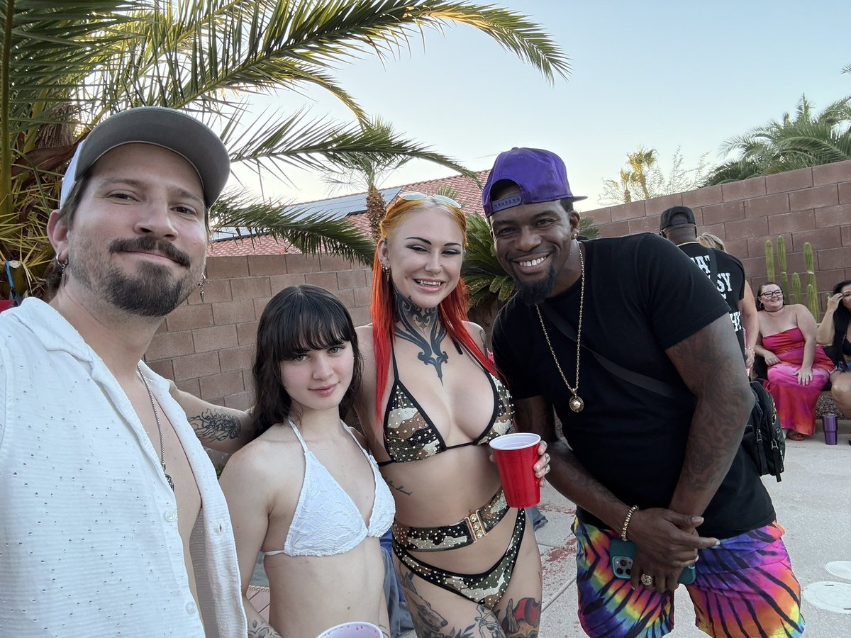 Magnum Max (@magnummax_of) on Twitter photo Good times by the pool <a href="/FinnysPlayhouse/">Finny Fox ๐ฆ๐</a> Pool Party! Best of the year so far!! <a href="/Jemma_Hex/">Jemma_Hex ๐ค LV/LA ๐ค</a> <a href="/RomeMajorxxx/">๐ MAJOR WORK! ๐</a> <a href="/kittylynn90/">K!tty Lynn</a> Good times by the pool <a href="/FinnysPlayhouse/">Finny Fox ๐ฆ๐</a> Pool Party! Best of the year so far!! <a href="/Jemma_Hex/">Jemma_Hex ๐ค LV/LA ๐ค</a> <a href="/RomeMajorxxx/">๐ MAJOR WORK! ๐</a> <a href="/kittylynn90/">K!tty Lynn</a>