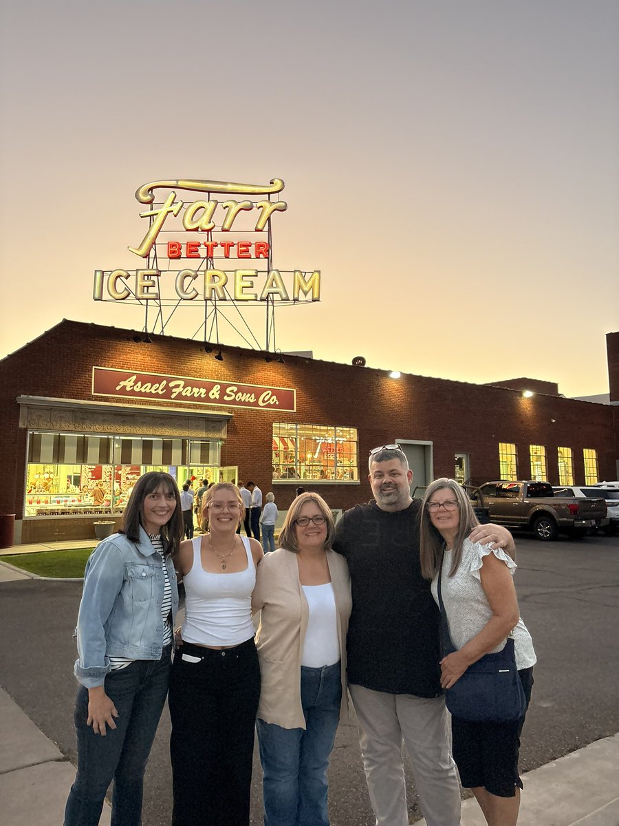 angiemeeker's tweet image. Last family vacation before Nila heads off to college in a few weeks. Little bit of a whirlwind tour - so far SLC and Ogden, then on to Park City, Tetonia, Jackson, Yellowstone. Being able to take Nila to places that make you feel both big and small at the same time is MY “rich…