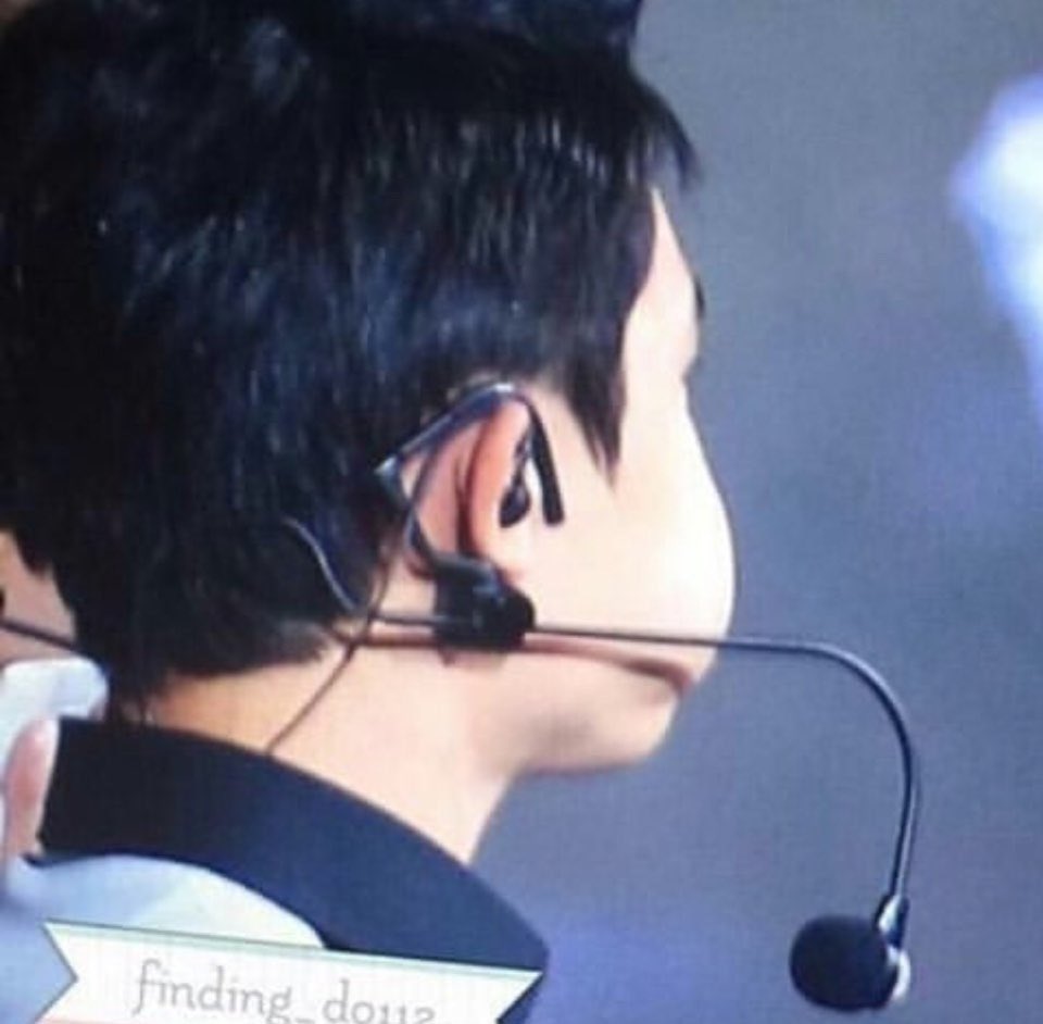 exomunge's tweet image. 아 도경수 귀여워
