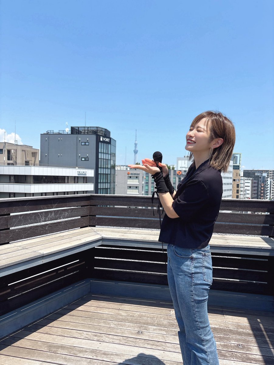 msrir512's tweet image. おひる！

昨日はとある商品の写真撮影して、今日はラジオ収録です！📻

いーてんき！あちー！すかいつりー！