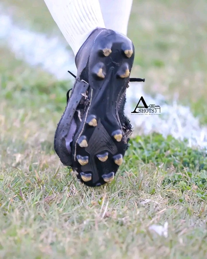 DiphiriBen10's tweet image. It’s so painful to see a soccer player without soccer boot’s 🤞
Last Frame💔
@robertmarawa @itukhune_32 @METROFMSA @ThobelaFMYaka