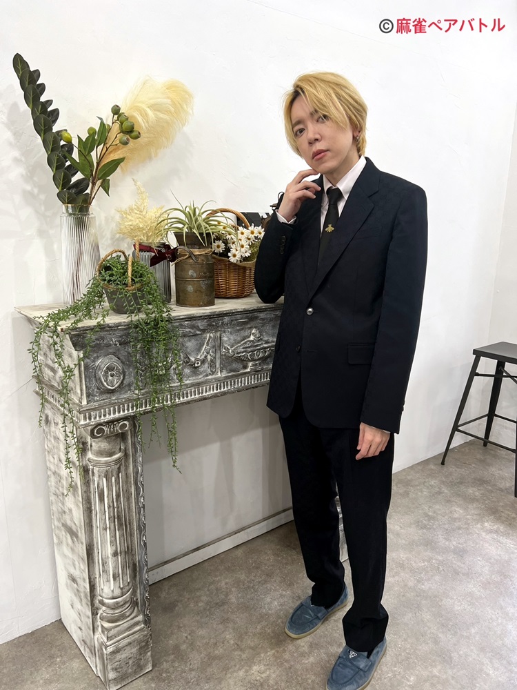 Marine_ENT's tweet image. ⊹˚.┈┈┈┈
#麻雀ペアバトル グッズ用写真
撮影時のオフショット第2弾✨
┈┈┈┈‧⁺ ⊹˚.
📷photo
#白鳥翔 プロ (@s_Shochan0827)
🎫8/2開催:チケット販売中▶t.livepocket.jp/e/mahjong_pair…
🏠特設サイト▶marine-e.net/sp/mahjong_pai…
撮りおろし写真使用グッズもお楽しみに!