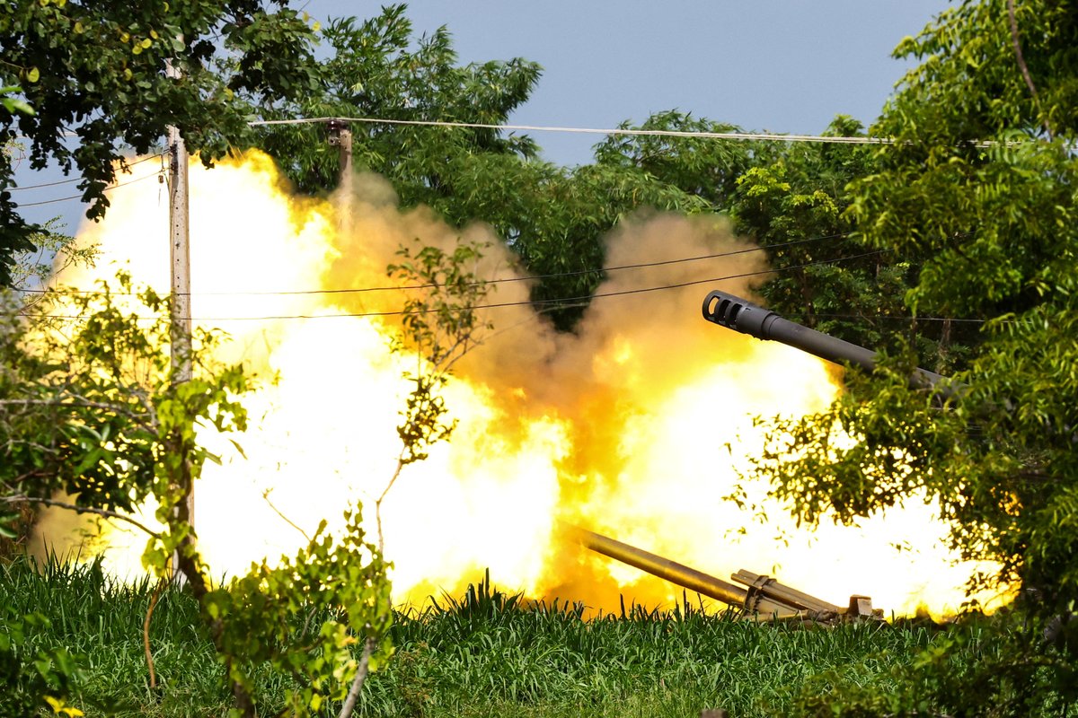 AlmaANET25's tweet image. Thailand, Cambodia exchange heavy artillery fire as fighting rages for second day #asean #borderfire #artilleryfire #fighting #THAILANDCAMBODIACRISIS #CEASEFIRENOW net25.com/news/thailand-…