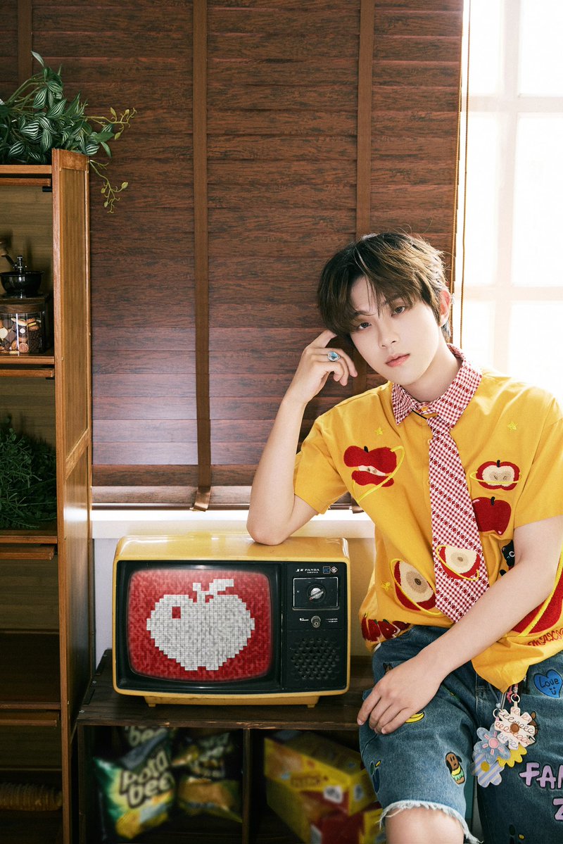 zhangxingtehyh's tweet image. ✨25.7.6 张星特星球胶卷 Weibo (4/4)✨
Zhang Xingte Weifang The Youth Music Festival photoshoot 📸
Music festival: youtube.com/playlist?list=…
Live music: youtube.com/playlist?list=…
Music: youtube.com/playlist?list=…
💙💜 @zhangxingte_🌟
#张星特 #張星特 #ZhangXingte #จางซิงเท่อ