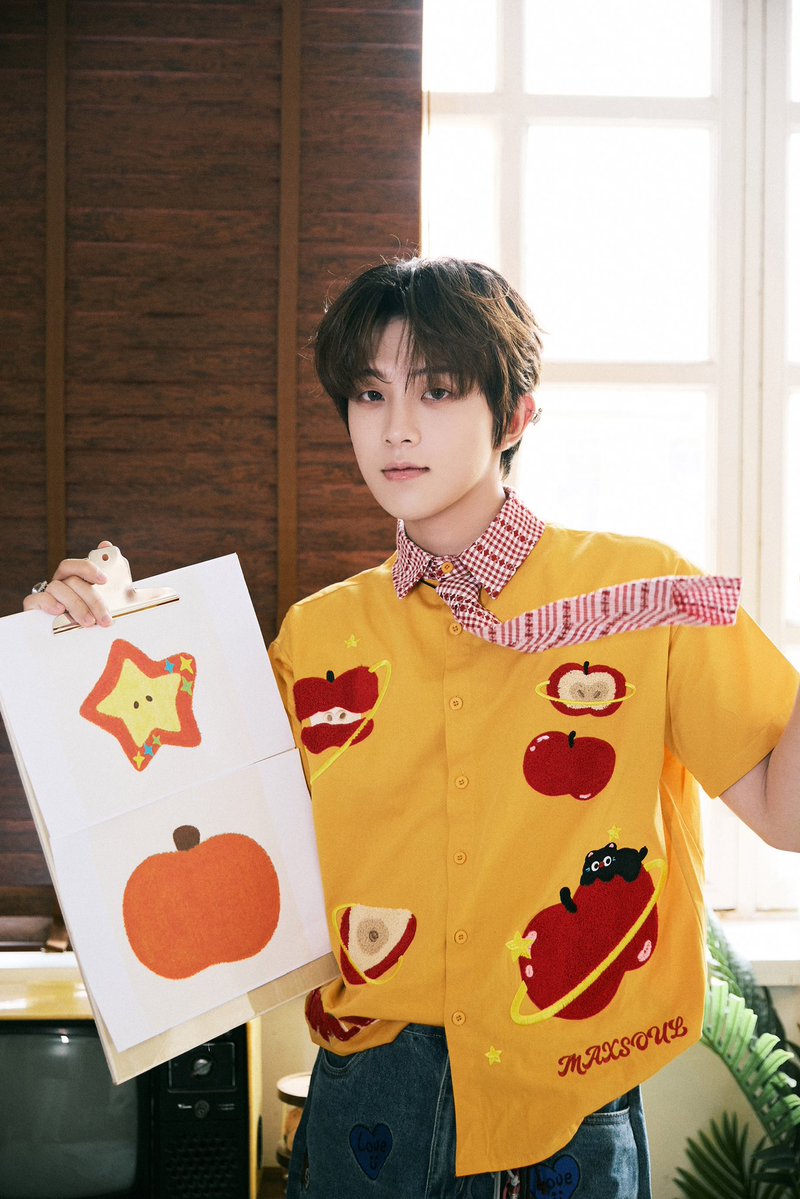 zhangxingtehyh's tweet image. ✨25.7.6 张星特星球胶卷 Weibo (4/4)✨
Zhang Xingte Weifang The Youth Music Festival photoshoot 📸
Music festival: youtube.com/playlist?list=…
Live music: youtube.com/playlist?list=…
Music: youtube.com/playlist?list=…
💙💜 @zhangxingte_🌟
#张星特 #張星特 #ZhangXingte #จางซิงเท่อ