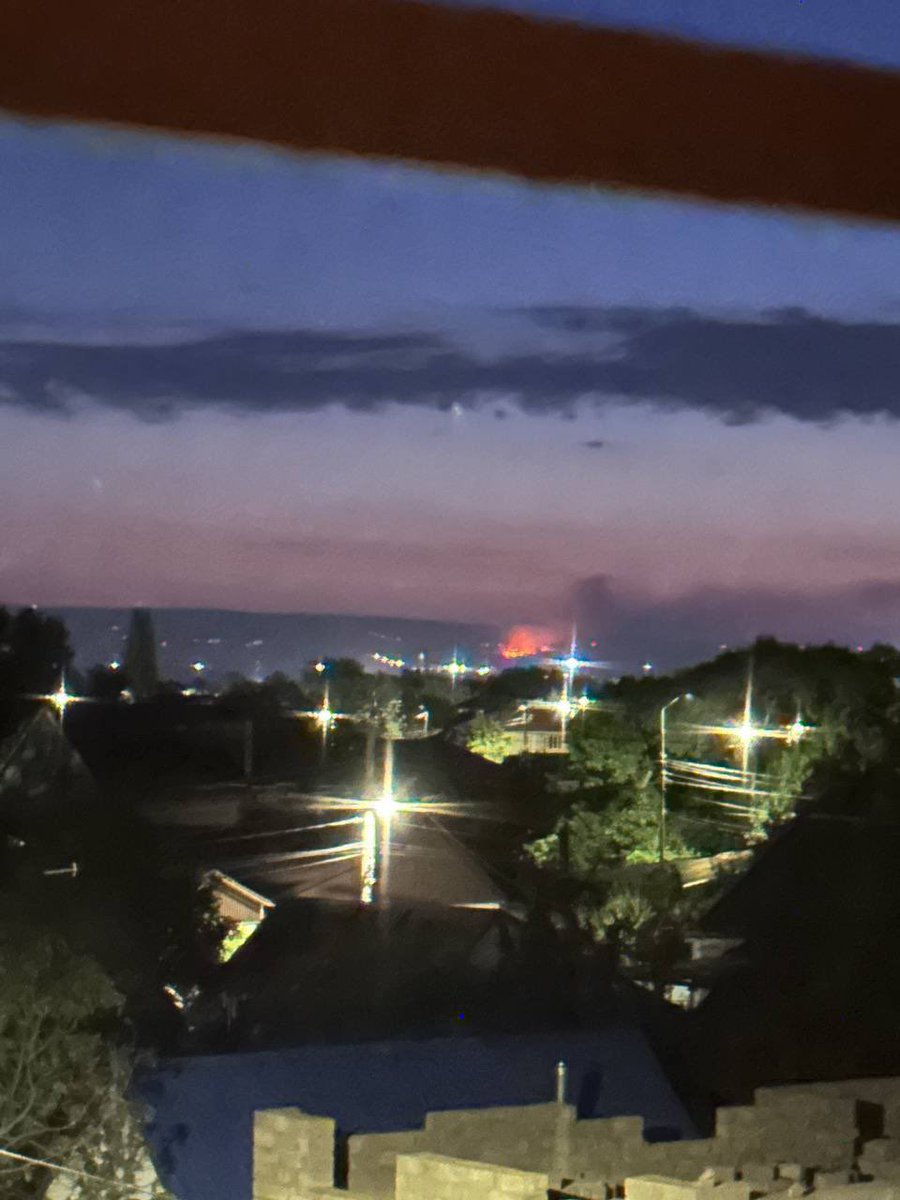 Maks_NAFO_FELLA's tweet image. 🔥 At night, drones attacked the chemical plant "Nevinnomyssk Azot" in the Stavropol Krai, more than 20 strikes.
💥 Tambov gunpowder plant in Kotovsk was reported to have been hit - a fire broke out on its territory.
🦅 Explosions were also heard in the Rostov Region.
🚫✈️…