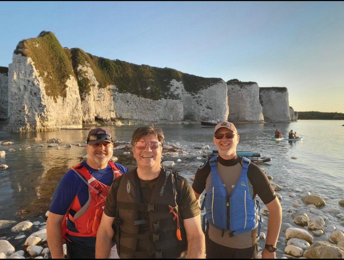 bomber_ant's tweet image. KAYAKING for Finley - part of Marching command Amphibious Operations. In aid of @FinleysTouch
Route #4
Operation CockerSchnell Heros
**SUNDAY 27th JULY**
The Brave personnel of @DorsetIc led by their Skipper @nikbrown10 will be launching from Hamworthy Pier in Poole to…