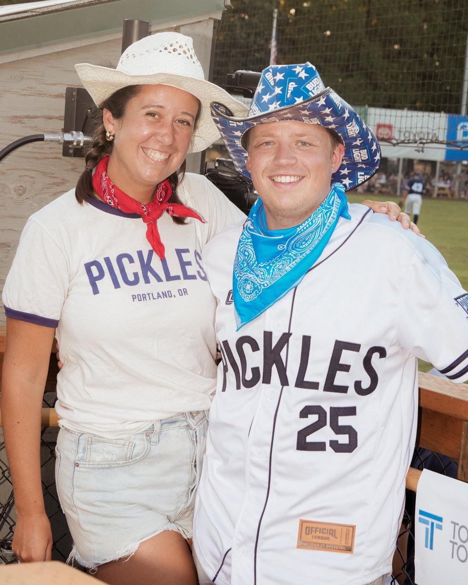 picklesbaseball's tweet image. we hawed and we yeed. but most importantly, we yee-hawed
and shoutout to beyoncé