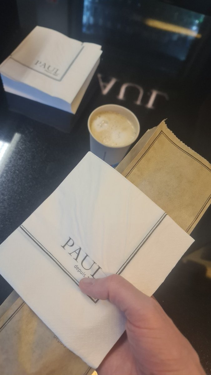 ThanksRolf's tweet image. Thinking of Lille this morning @dagorenouf
With these prices I feel like I'm already in France.