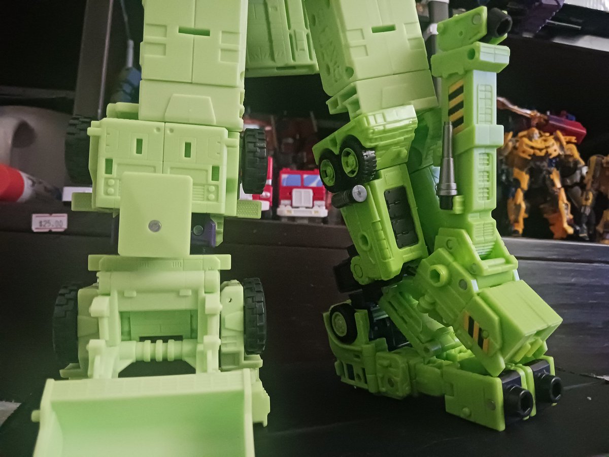 HeadCombaticon's tweet image. So glad I picked up road hauler
