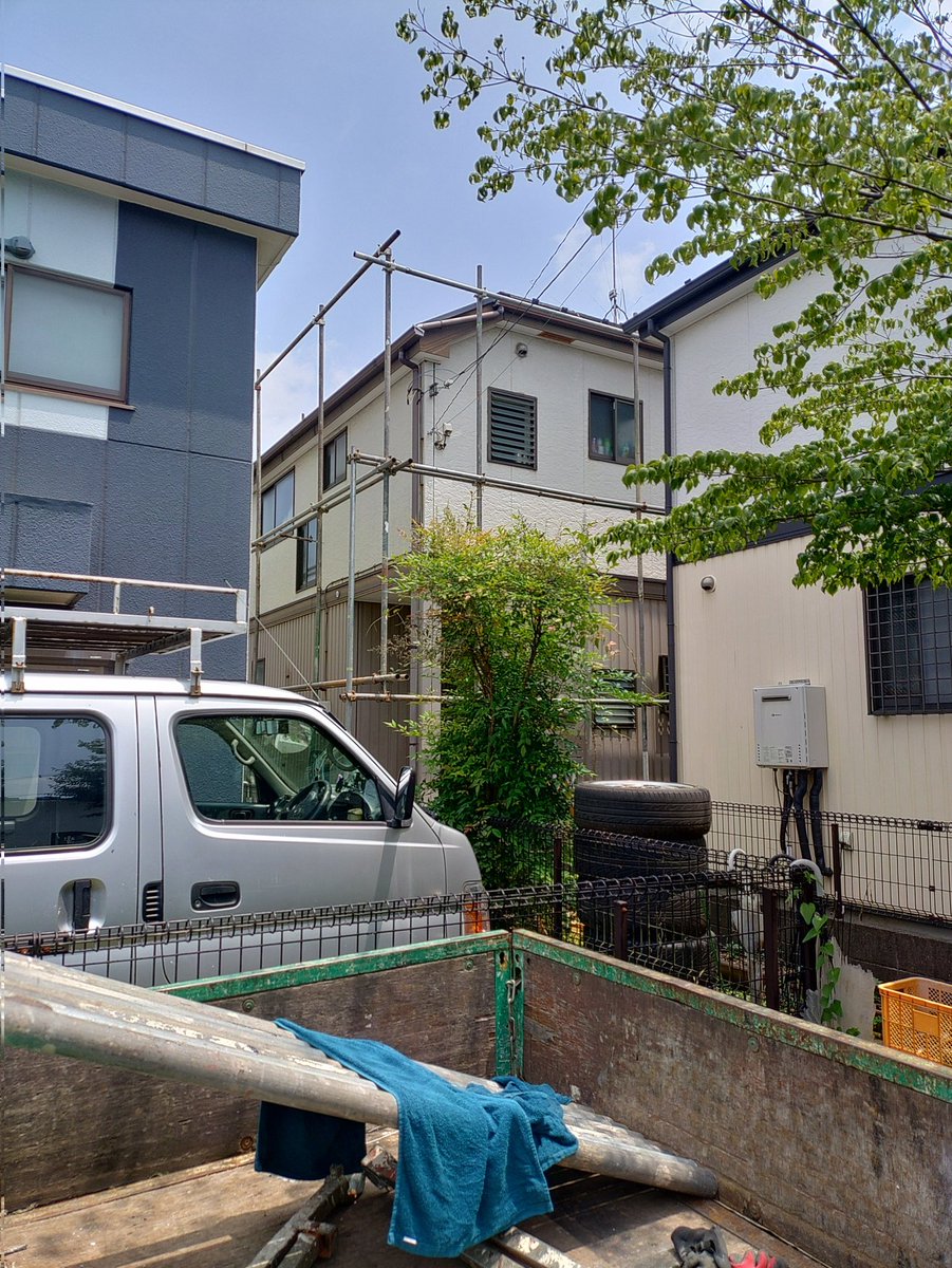 kaisousya's tweet photo. 瑞穂町外壁、シーリング工事 https://t.co/wgvxUOjx8l